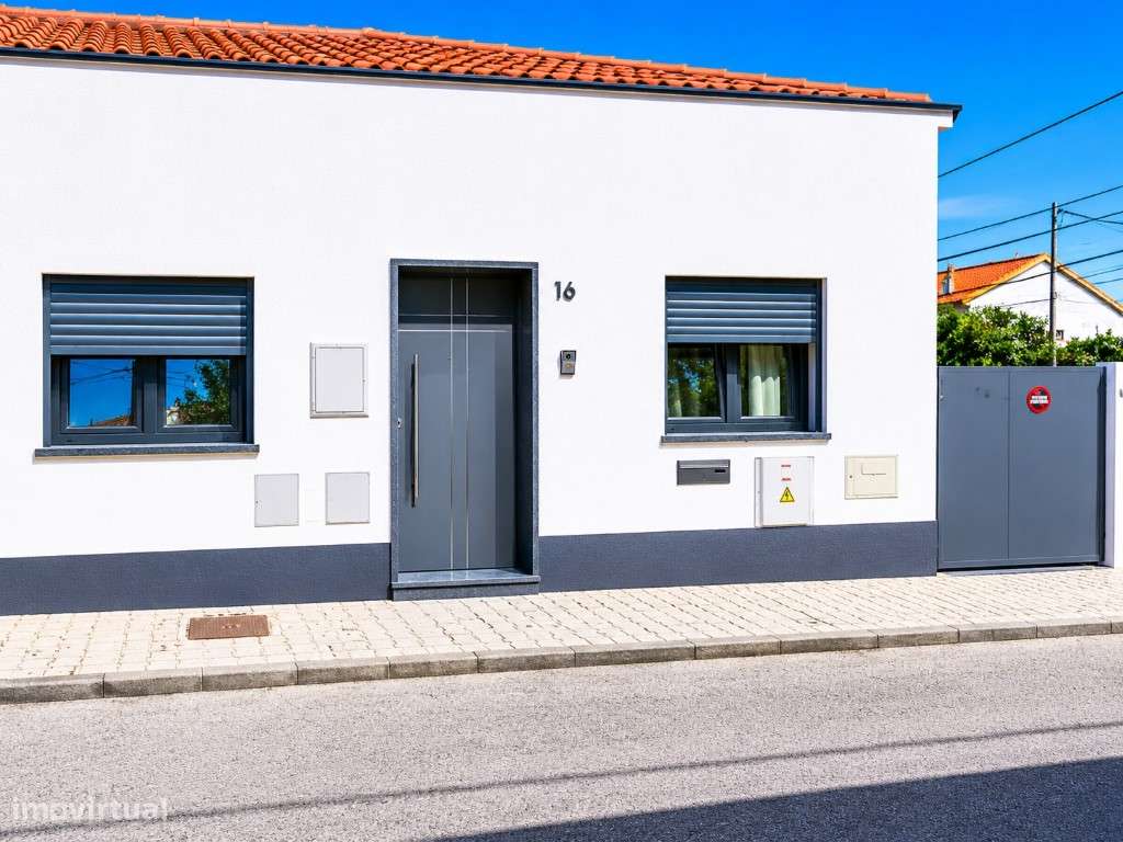 Moradia T3 +1 Renovada Pronta a Habitar Espaço, Conforto e excelent...-29