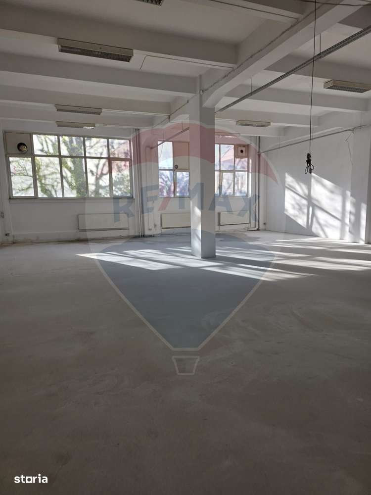 Spatiu multifunctional parter 216 mp Baicului platforma industriala - Imagine principală: 1/7