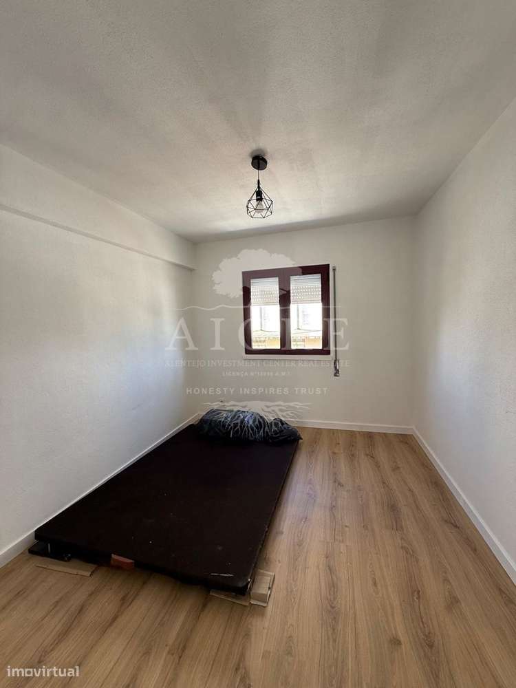Apartamento T3 Totalmente Remodelado | Horta das Figueiras – Évora-11