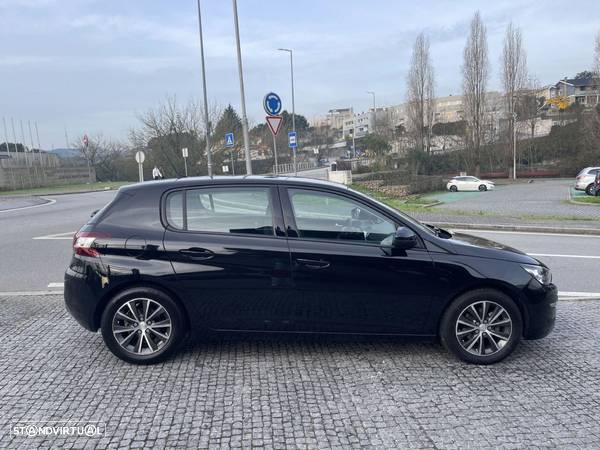 Peugeot 308 1.2 PureTech Allure EAT6 - 10