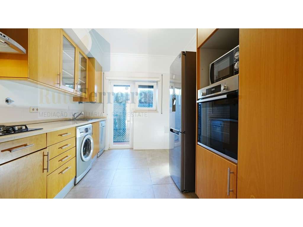 Apartamento T2 no Condomínio de Luxo Campo Real!-5