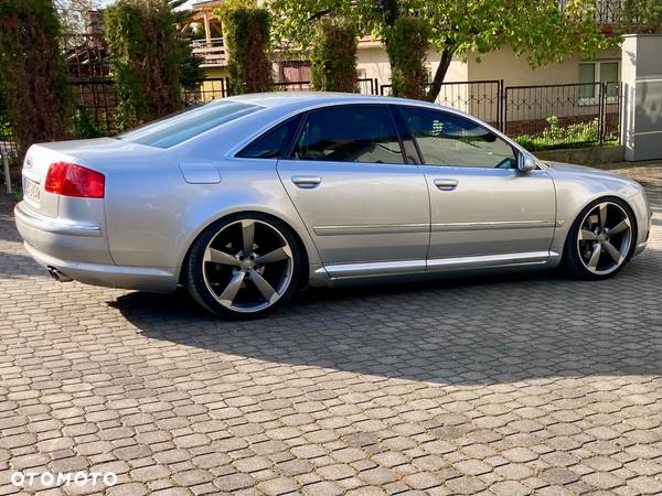 Audi A8 4.2 Quattro - 26