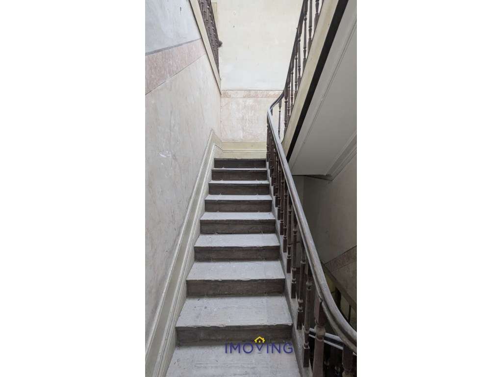 Prédio para remodelar - 3 pisos - jardim- centro do Porto-15