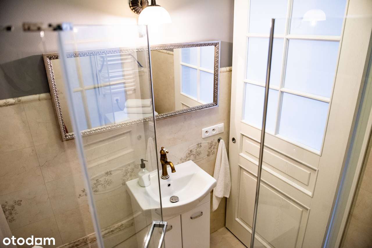 Kawalerka, Hoża 50, lokalizacja TOP-3