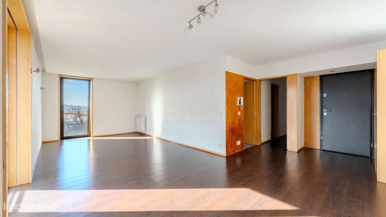 Apartamento T2 Azurém Guimaraes com Varanda Panorâmica - Grande imagem: 4/39