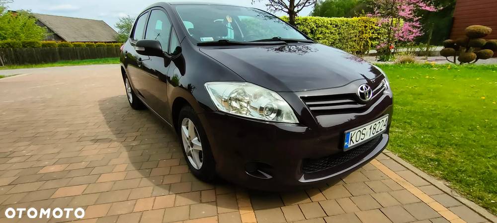 Toyota Auris 1.33 VVT-i 2010 - 13