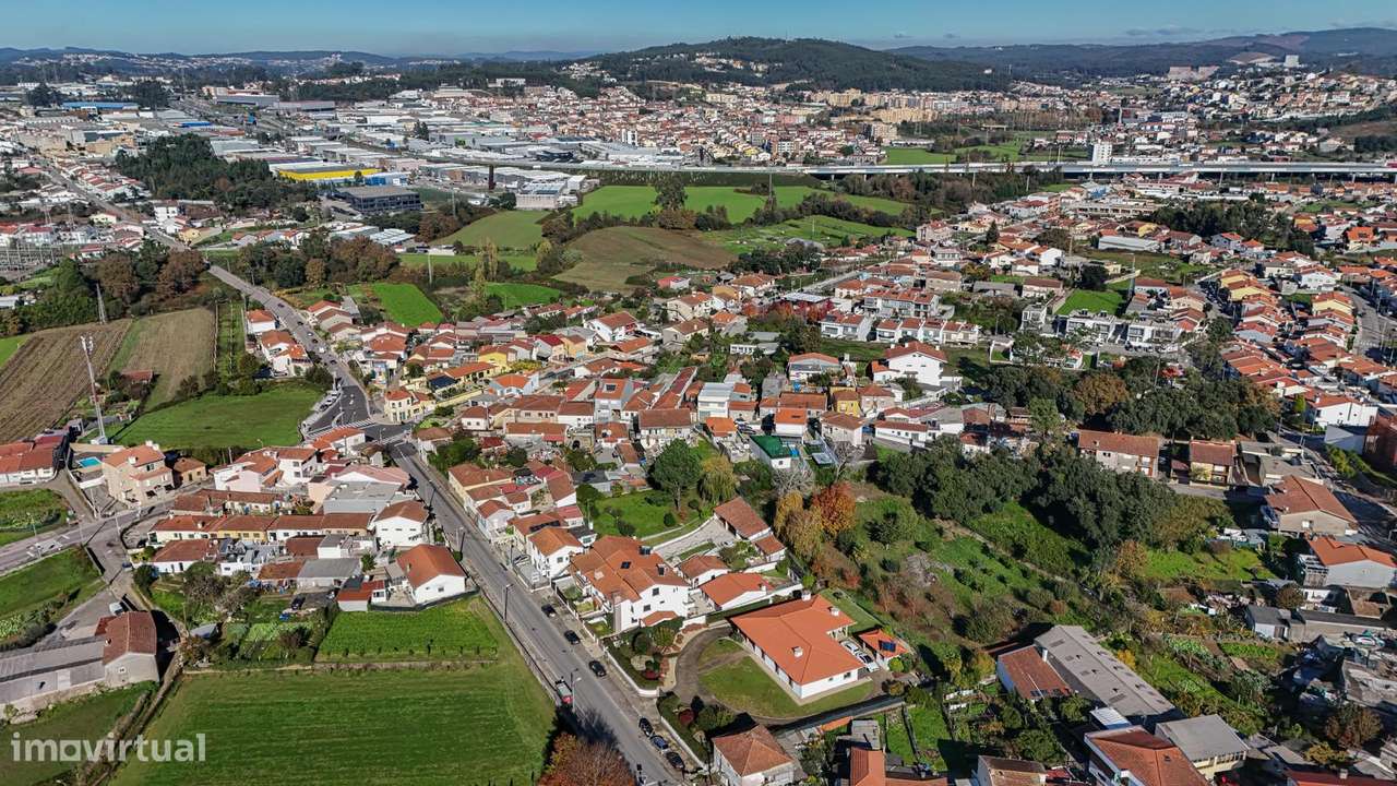 Quinta T4+1 , Moradia Térrea, 4.500 m² Terreno,  Privacidade Total-33