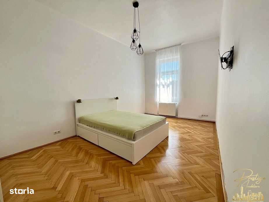 Apartament renovat de vanzare in cladire istorica zona Ultracentrala - Imagine principală: 2/5
