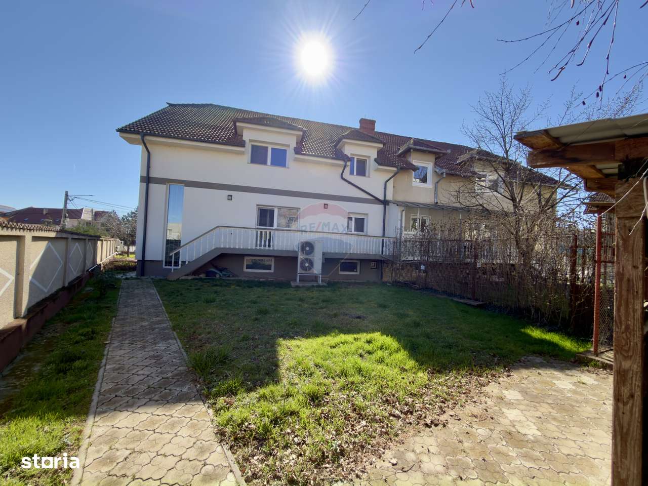 Casă / Vilă 8 camare cartier Beverly Hills Sanmartin-3