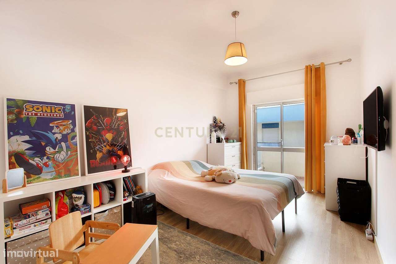 Apartamento T2 no Centro de Mem Martins-11