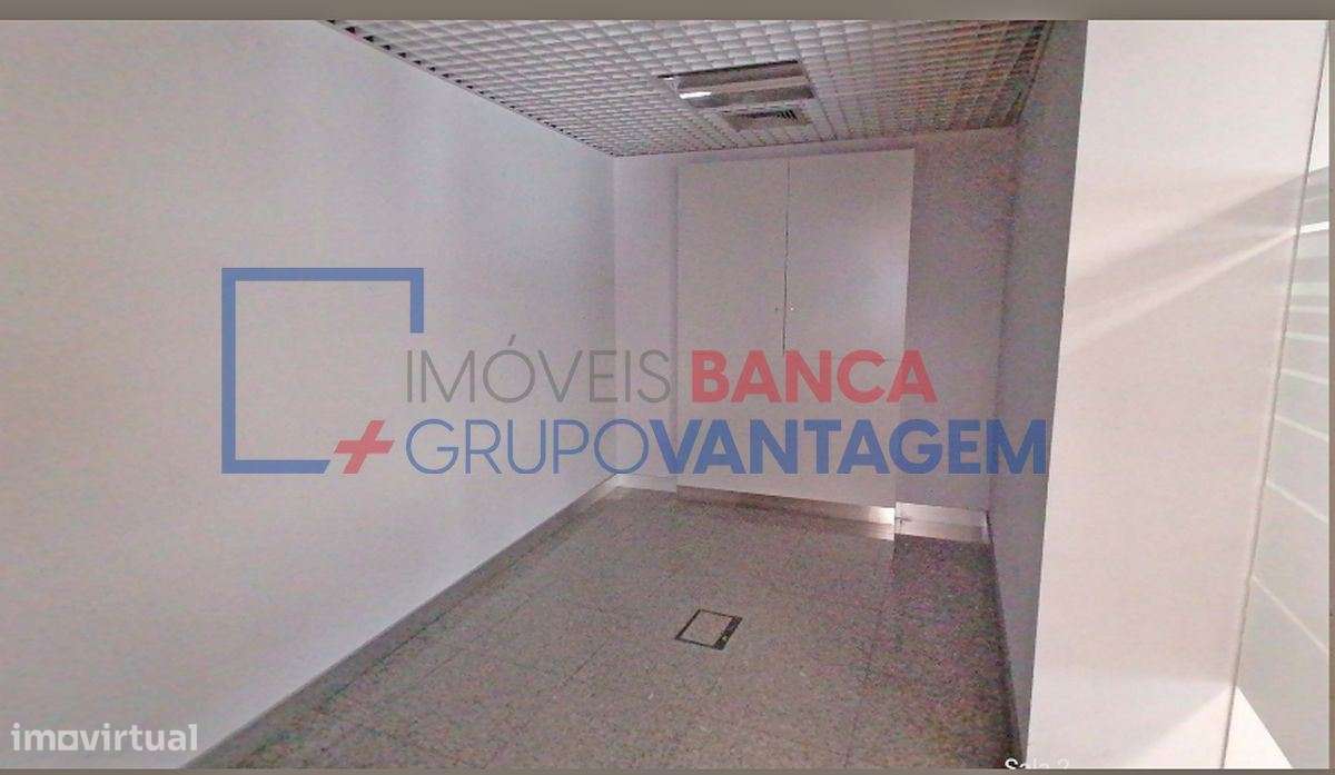 Loja em Abrantes de 280m2 e cave - Grande imagem: 5/7