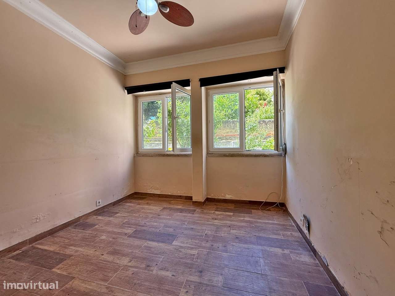 Apartamento T2 na Penha de França em prédio com elevador-11