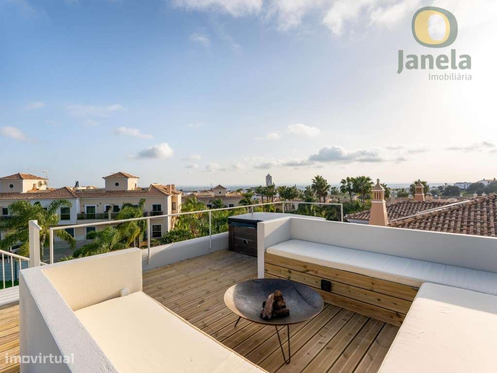 NOVA Moradia Contemporânea com Piscina, Jardim Zen, Vista Mar e Jac... - Grande imagem: 4/33