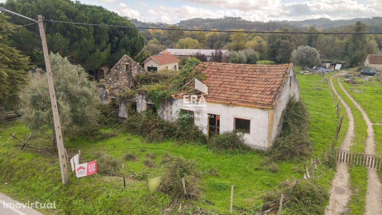 Terreno com Ruína perto de Ourém!