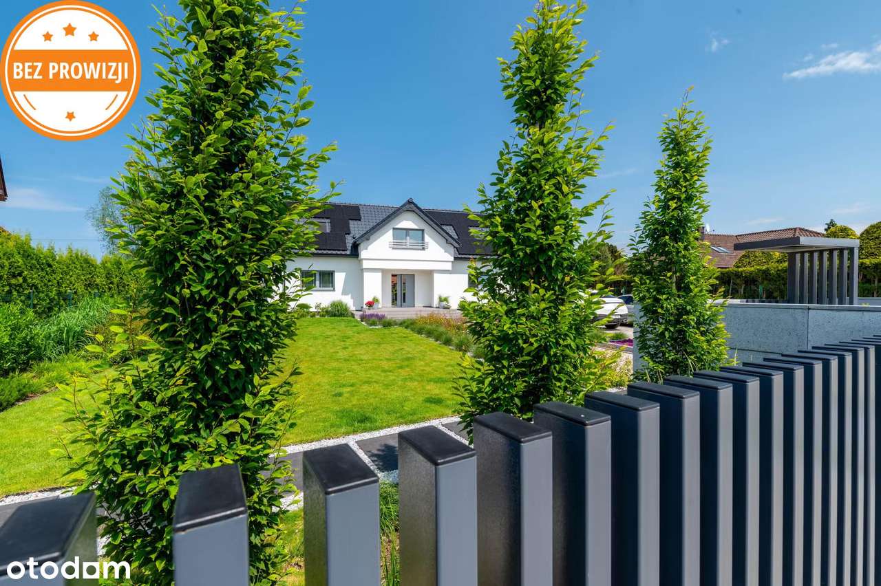 Nowoczesny, funkcjonalny dom w Kołobrzegu-0