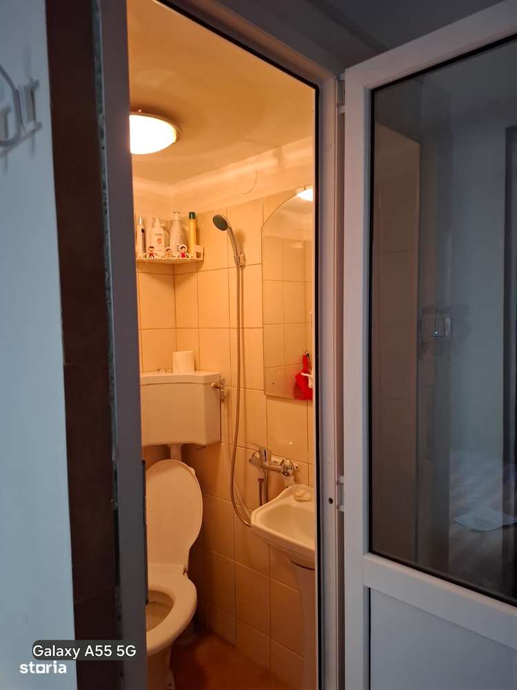 Camera cu baie in Astra, suprafata 12 mp, parter!-1