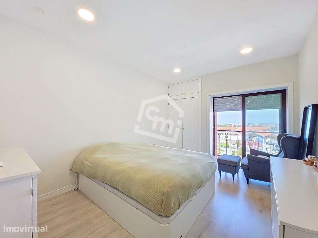 T2 Renovado com 100m2 de área útil no Centro de Matosinhos-20