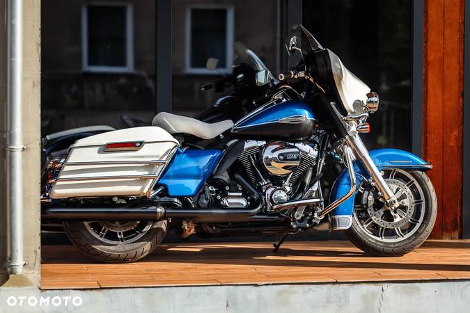 Harley-Davidson FLH Electra Glide - 3