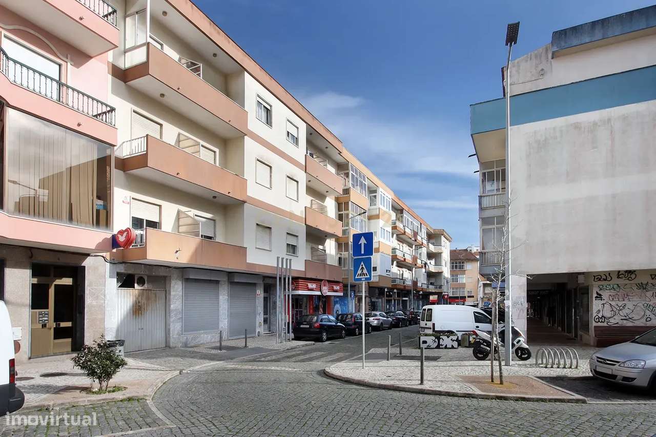 Apartamento T2 no Centro de Mem Martins-28