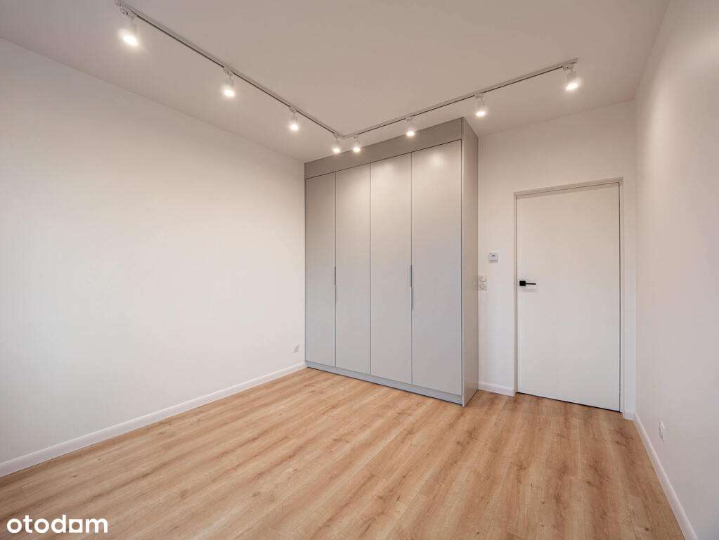 Apartament z ogródkiem i 2 m. parkingowymi-19