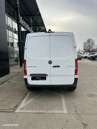 Mercedes-Benz Sprinter - 5