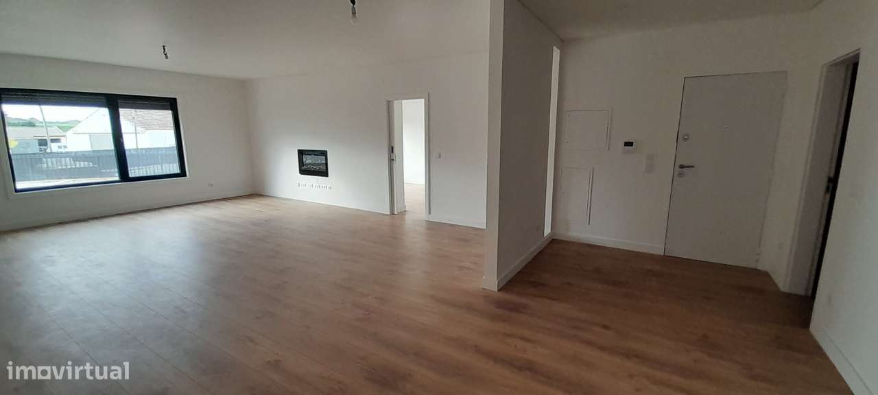 Viva perto do mar em Paço de Arcos: T3 novo com pátio e garagem-4