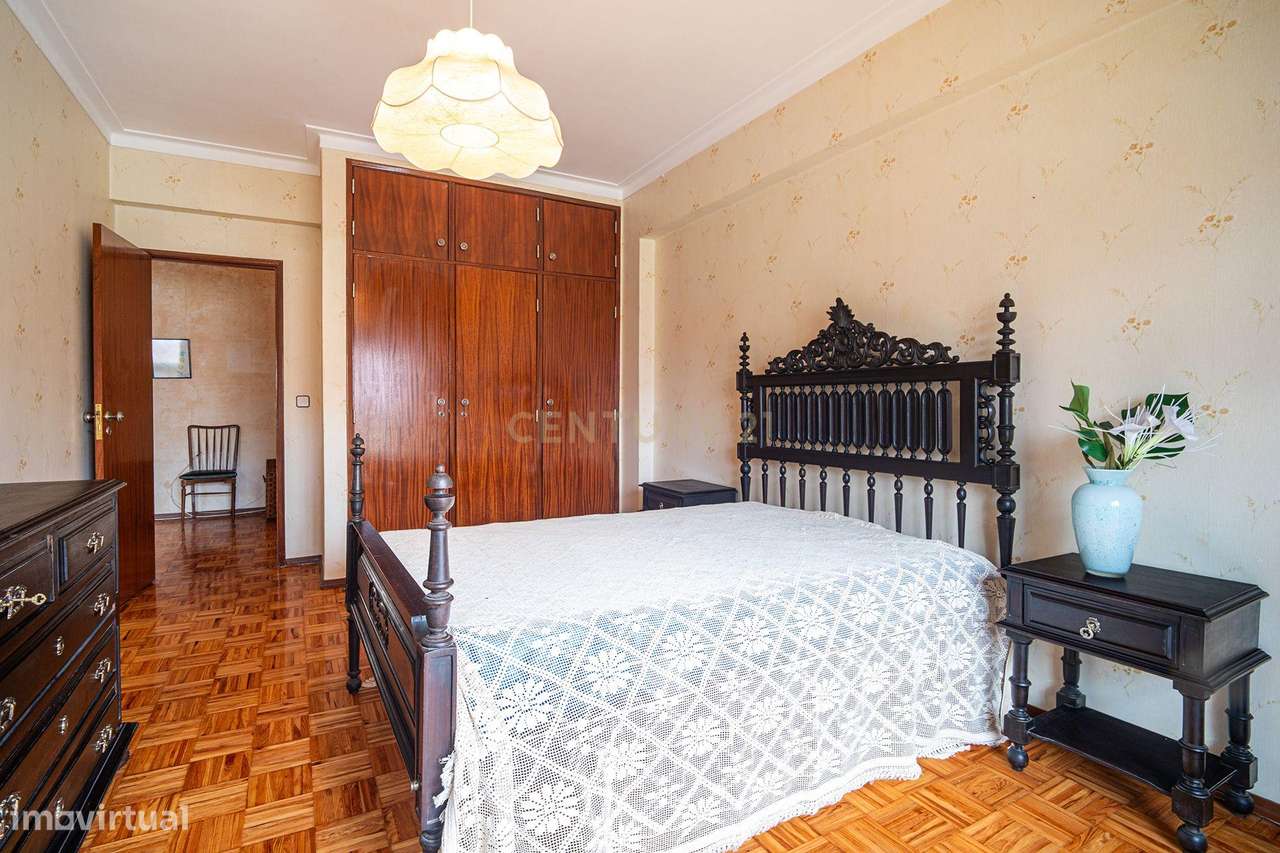 Apartamento T3 com Vista Cidade em Alverca Do Ribatejo .-17
