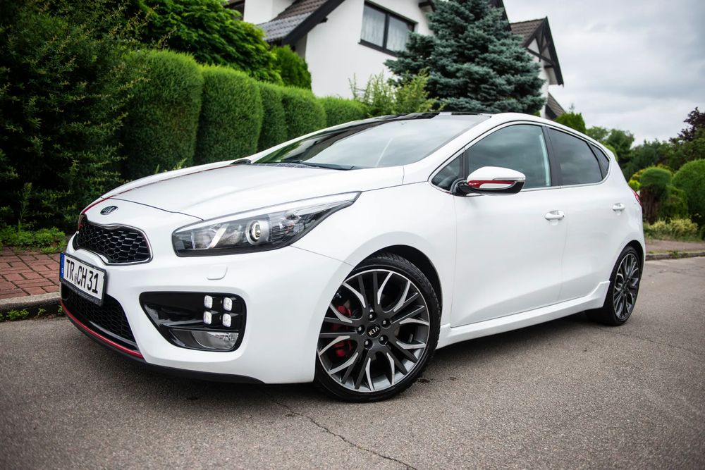 Kia Ceed II (2012-) 1.6 T-GDI GT 2015