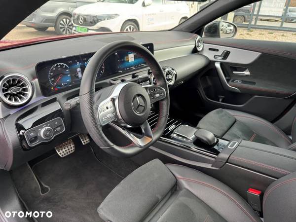 Mercedes-Benz CLA 200 AMG Line 7G-DCT - 12