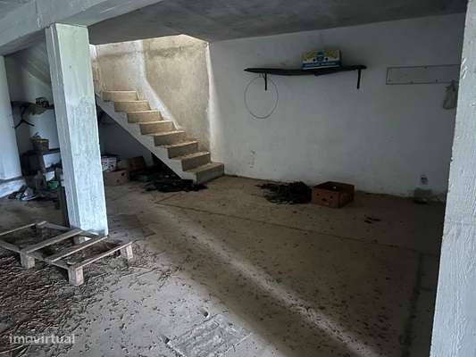 Moradia sita em Chão de Couce, Leiria-17