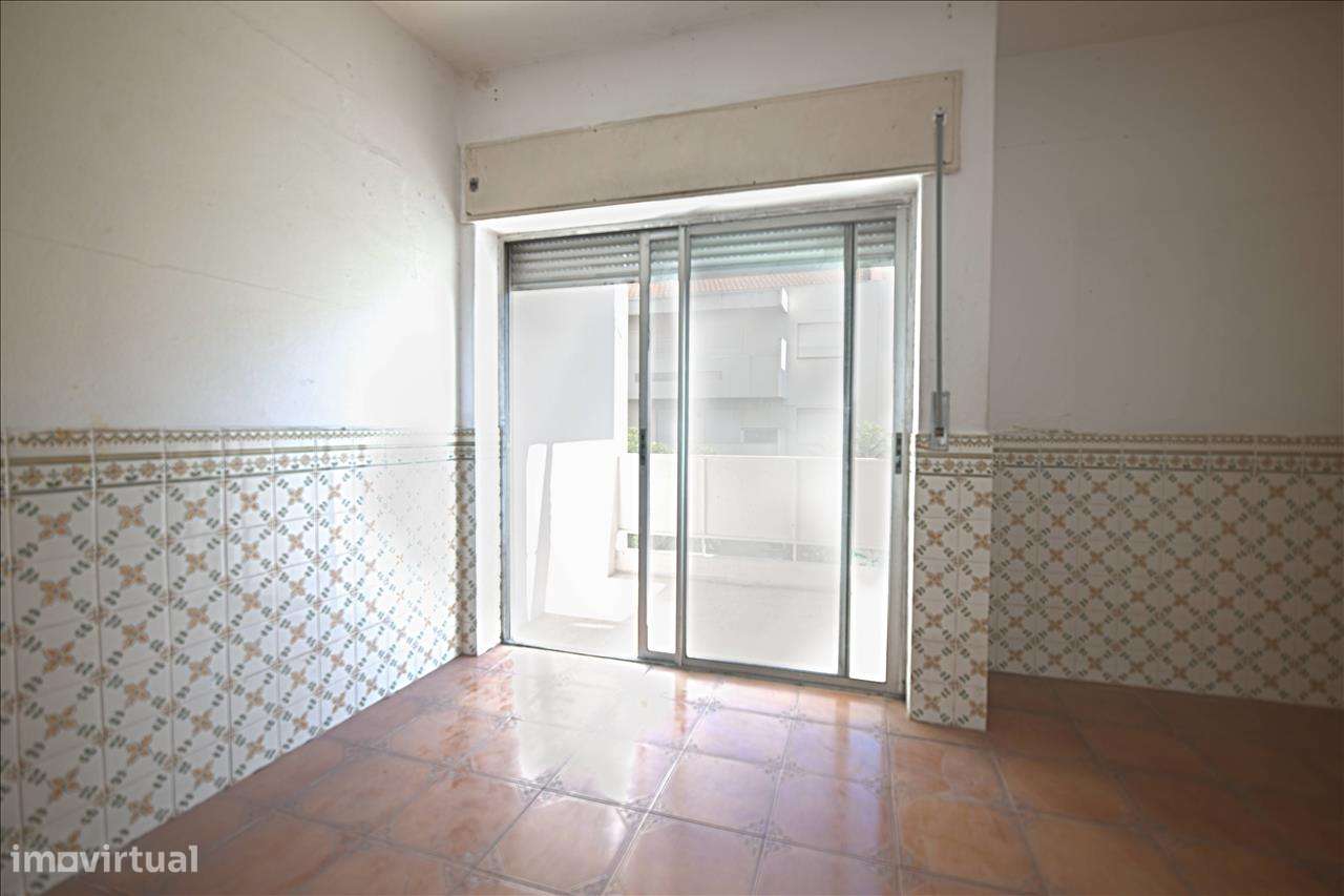 Apartamento em Moita, Moita - Grande imagem: 3/17