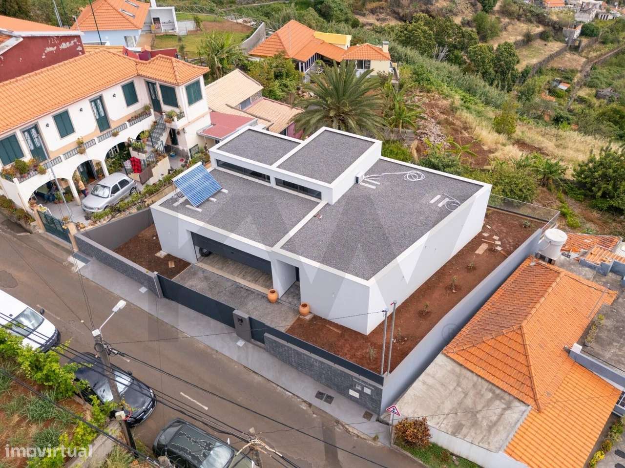 MORATIA T2 , TERREA COM GARAGEM PARA 2 CARROS E AREA DE JARDIM - Grande imagem: 4/18