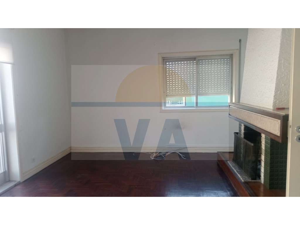 Moradia V4 em Águas Santas , Maia - Grande imagem: 4/44