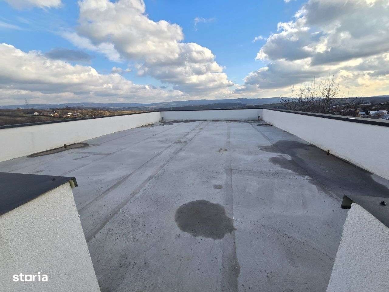 Vila 4 camere, Garaj, 2 bai, SU 210mp, teren 1000mp, CIURBESTI lac-17