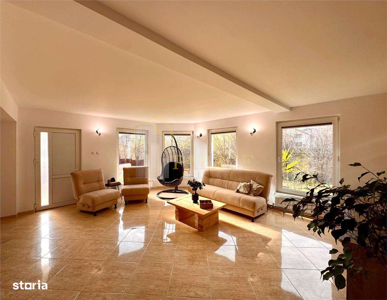 Vila individuala cu priveliste spectaculoasa cu garaj Pietrarie Barnov - Imagine principală: 5/20