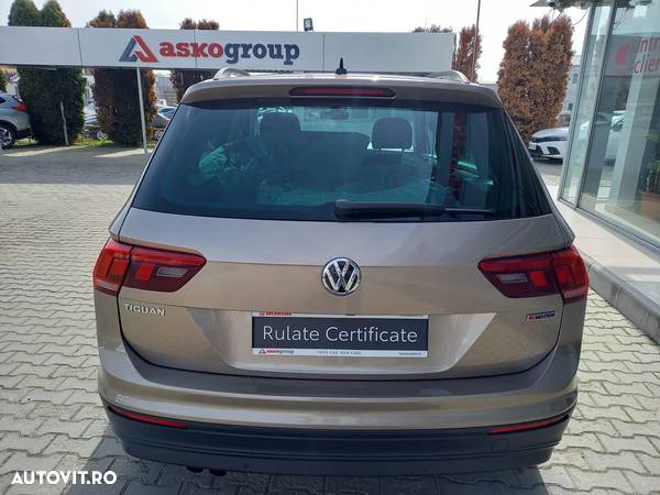 Volkswagen Tiguan 2.0 TDI DPF DSG 4Mot Comfortline - 8