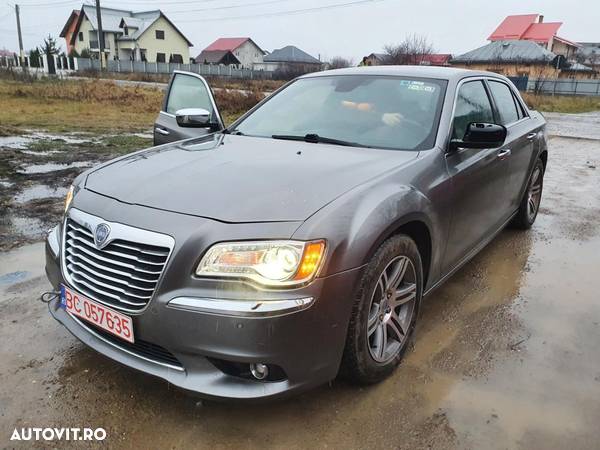 Dezmembrez Lancia THEMA Chrysler 300C 2011 motor 3.0d 239cp cod EXF euro 5 usa portiera stanga dreapta fata spate bara macara geam turbina injector aripa oglinda dezmembrari piese caseta de directie - 3