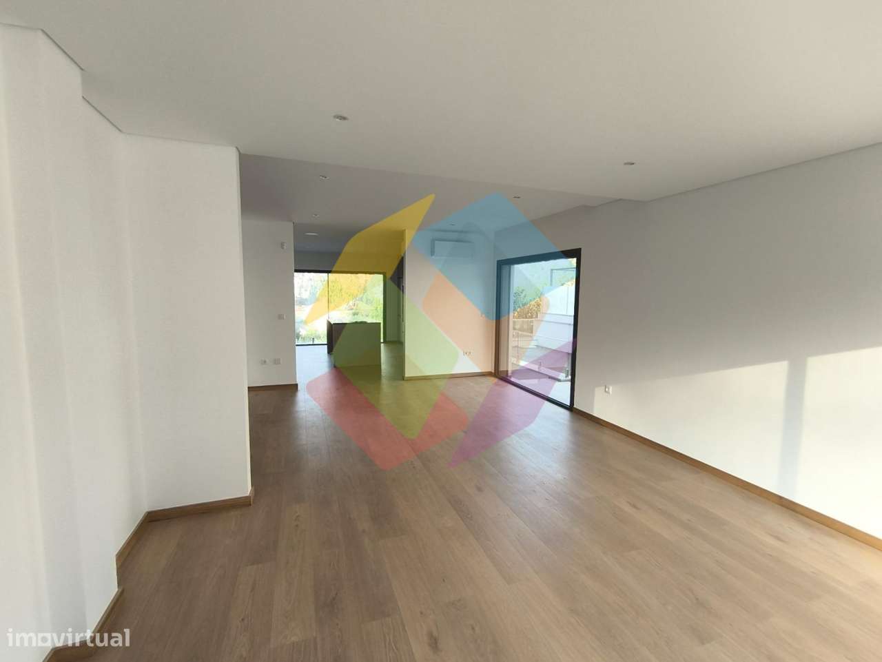 Moradia em Lobão, moderna, luminosa e pensada para o conforto da fam?-25