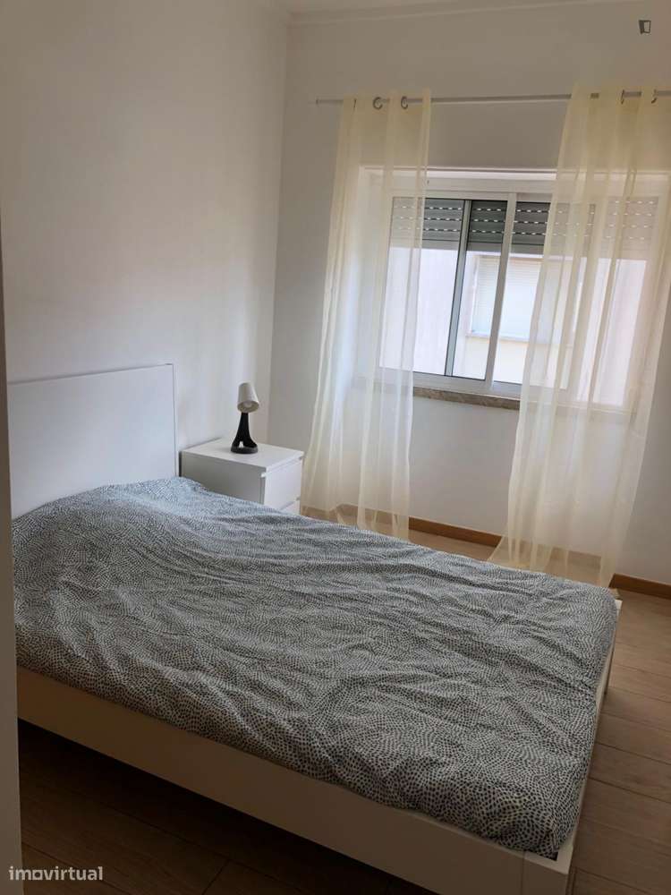 Quarto - localizado em Pontinha Lisbon - Grande imagem: 4/10