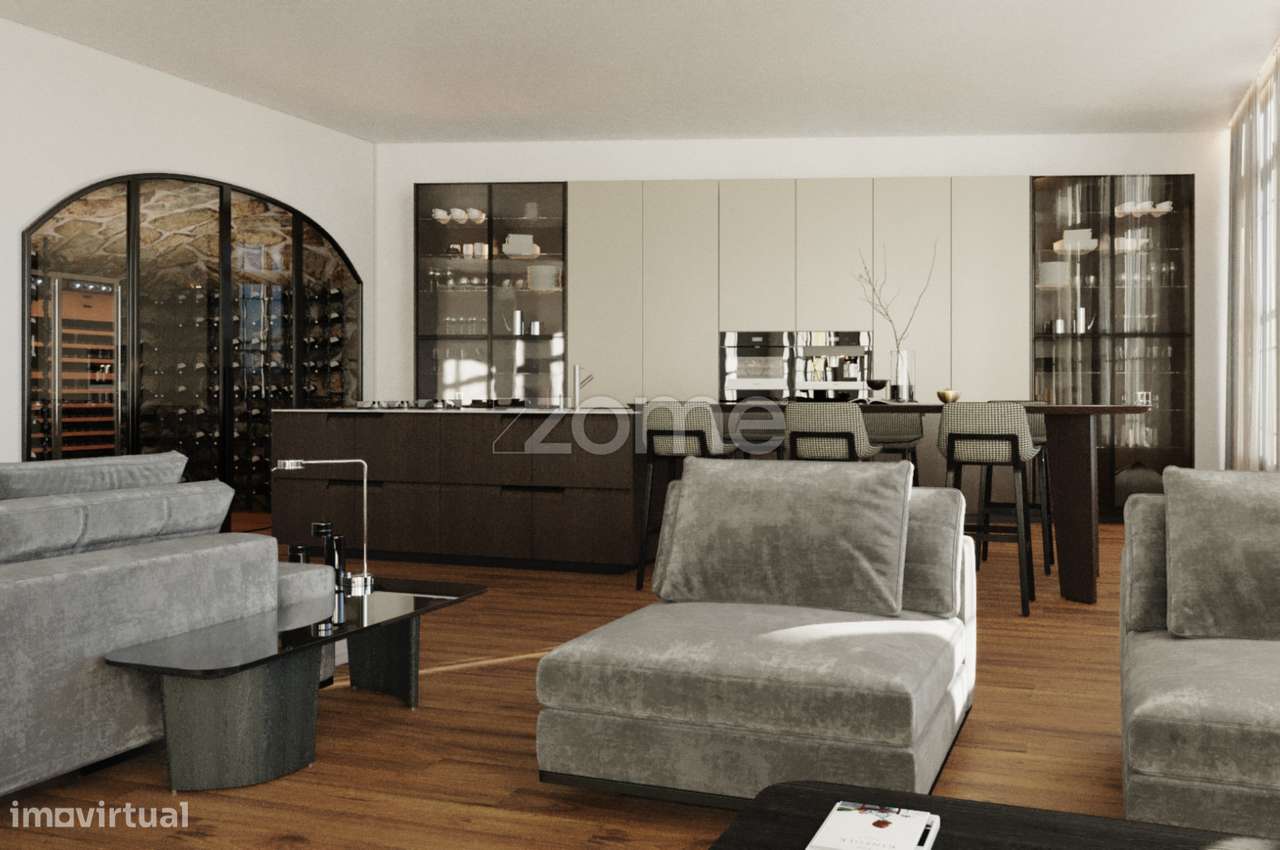 Imóvel centenário em zona histórica para recuperar - Grande imagem: 2/11