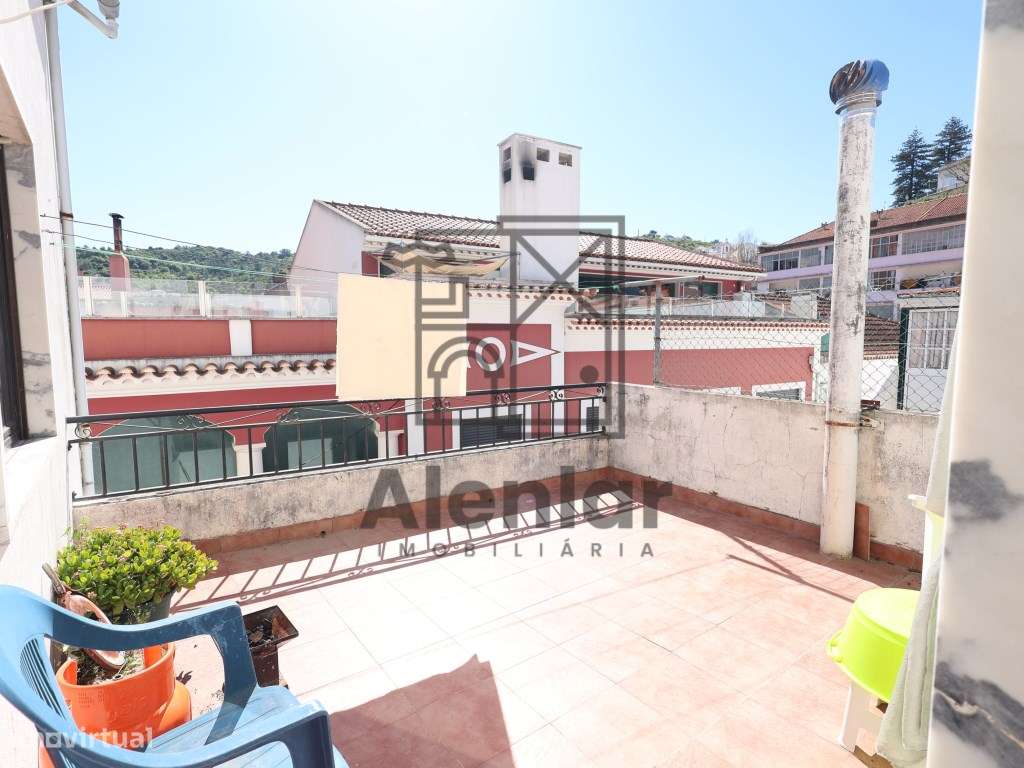 Moradia no Centro de Alenquer - Oportunidade-11
