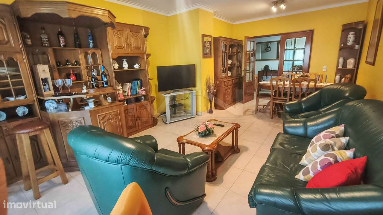 T3 com Terraço Coberto Exclusivo: A 1,5 km do Metro de Fânzeres-6