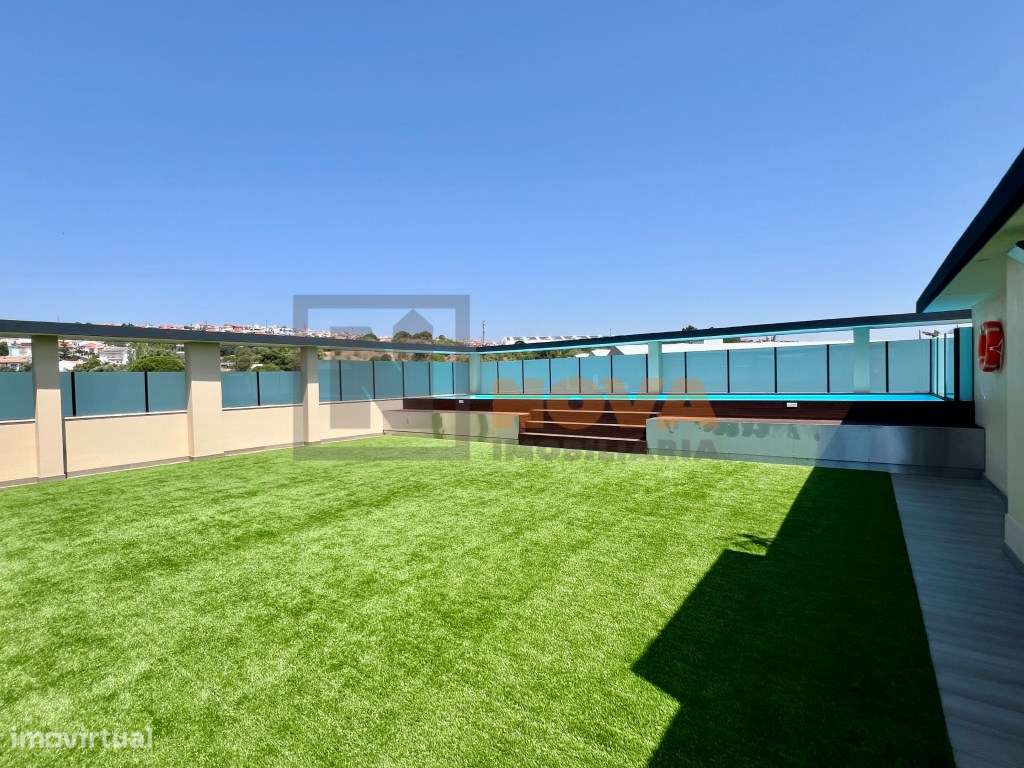 Apartamento T3 com Box para 3 Carros em Condomínio Privado com Piscina-19