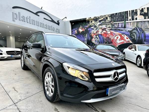 Mercedes-Benz GLA 180 - 1