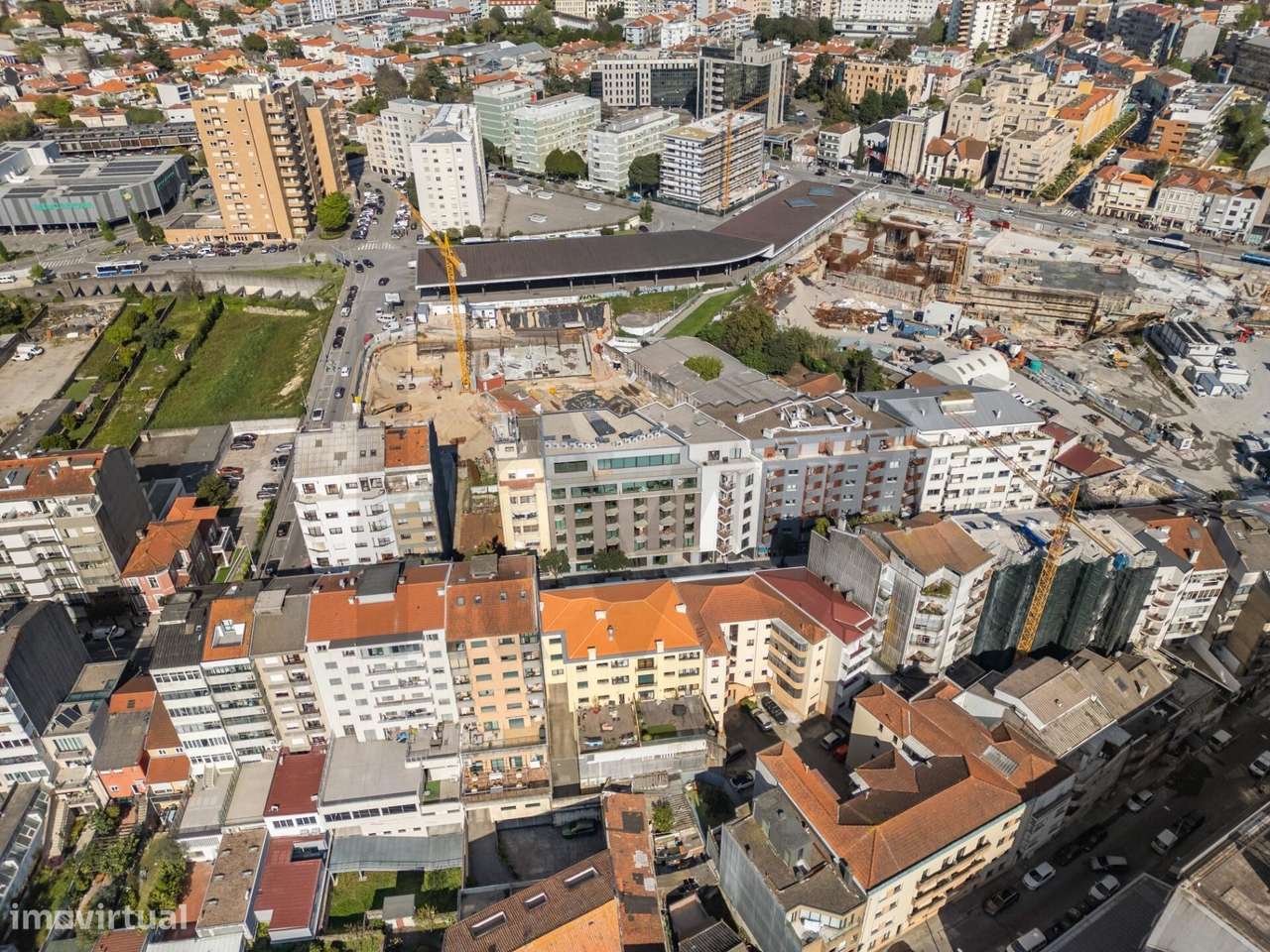 APARTAMENTO T1 DUPLEX COM TERRAÇO E VARANDA - CASA DA MÚSICA - Grande imagem: 4/7