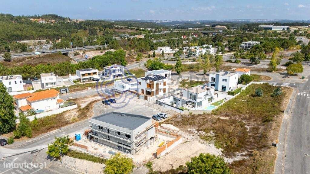 Moradia T4 com3 suites isolada-5