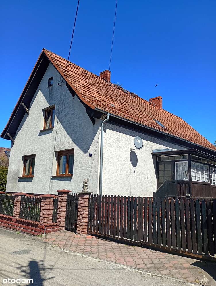 Dom rodzinny w cichej, zielonej okolicy