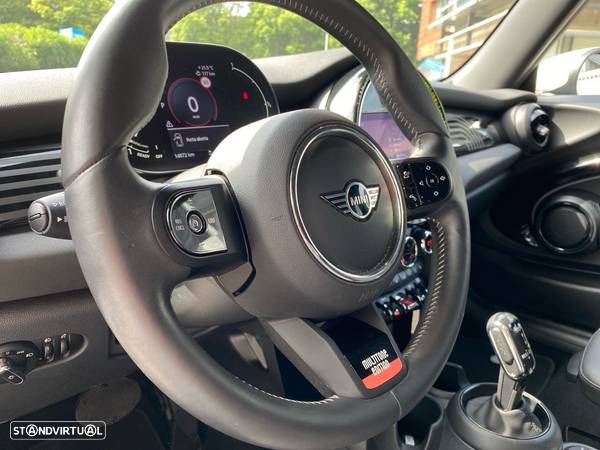 MINI Cooper Premium Extra Yours Auto - 11
