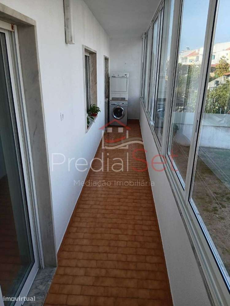 Apartamento T4 em Feijó, Almada-21