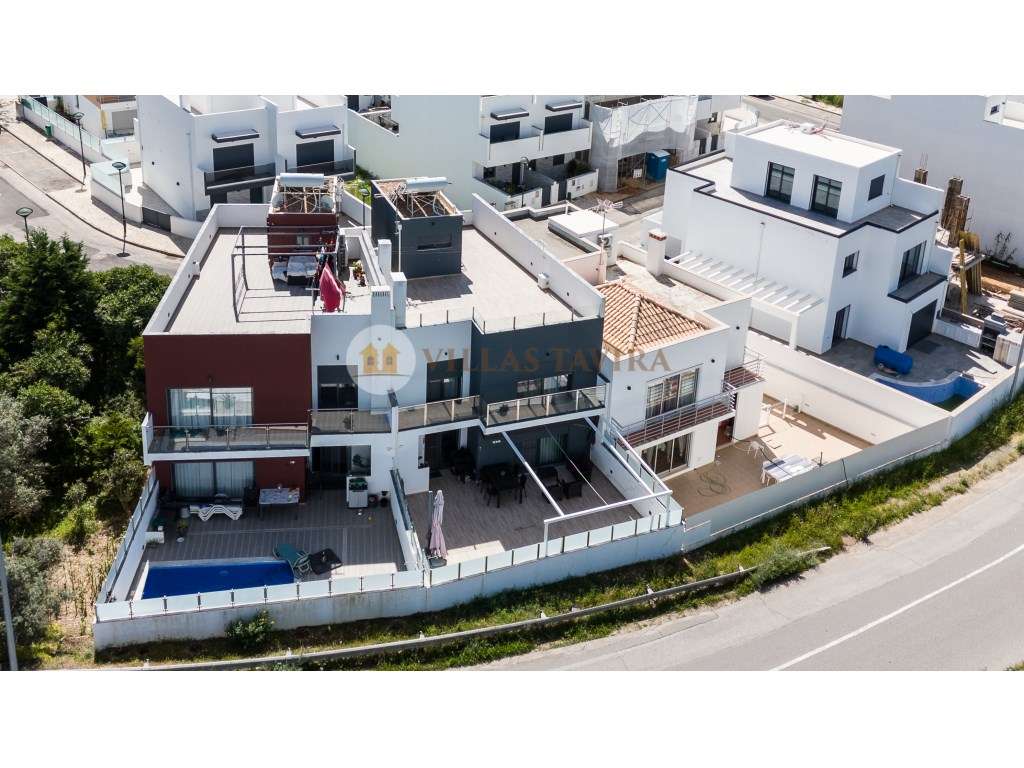 Moradia T3- Terraços- Garagem- Cave-2